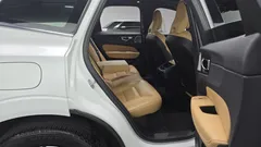 2022 Volvo XC60 B5 Inscription — фото 11