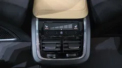 2022 Volvo XC60 B5 Inscription — фото 18