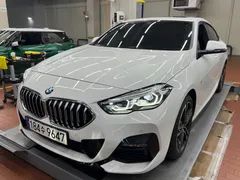 2023 BMW 2-Series 220i M Sports — фото 1