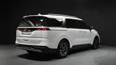 2023 Kia Carnival Diesel 9-Seater Noblesse — фото 2