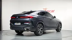2022 BMW X6 xDrive30d M Sport — фото 2