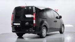 2022 Hyundai Staria Cargo 5-Seater — фото 2