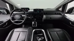 2022 Hyundai Staria Cargo 5-Seater — фото 7
