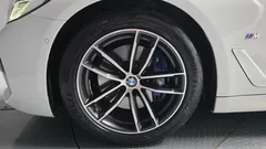 2022 BMW 5-Series 520i M Sport — фото 5