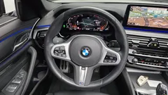 2022 BMW 5-Series 520i M Sport — фото 14