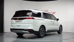 2022 Kia Carnival Diesel 9-Seater Prestige — фото 2