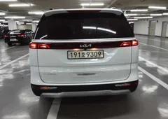 2023 Kia Carnival Diesel 9-Seater Prestige — фото 3