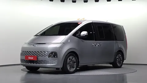 2023 Hyundai Staria Tourer 11-Seater