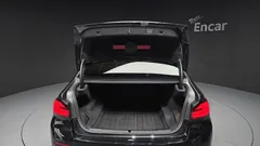 2022 BMW 5-Series 530i Luxury — фото 20