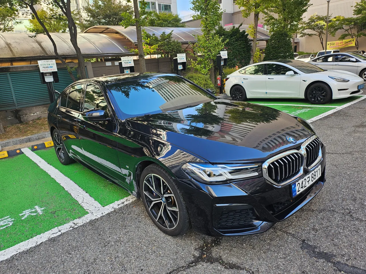2023 BMW 5-Series 530e M Sport