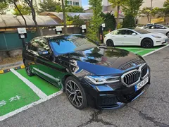 2023 BMW 5-Series 530e M Sport — фото 12