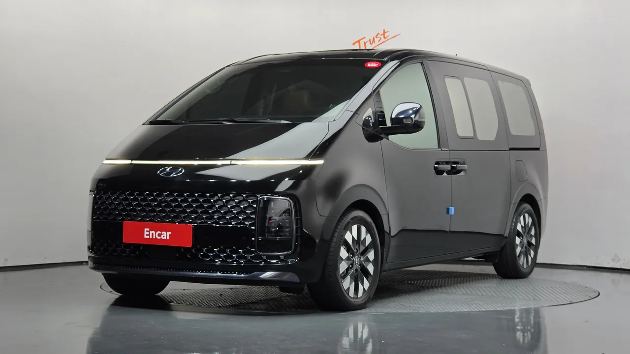 2022 Hyundai Staria L3.5 Lounge 9-Seater