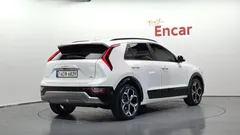 2024 Kia Niro Signature — фото 2