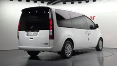 2023 Hyundai Staria Cargo 5-Seater — фото 2