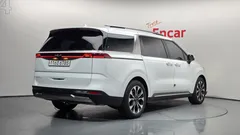 2023 Kia Carnival Diesel 9-Seater Noblesse — фото 2