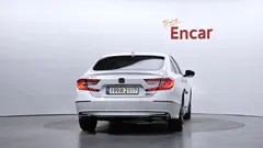 2022 Honda Accord 2.0 Hybrid Touring — фото 4