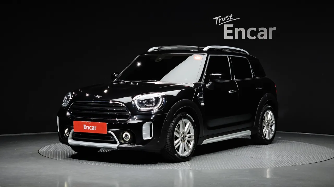 2023 Mini Countryman Classic Plus Launch Pack