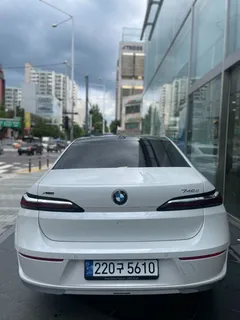 2023 BMW 7-Series 740d xDrive Design Pure Excellence — фото 4