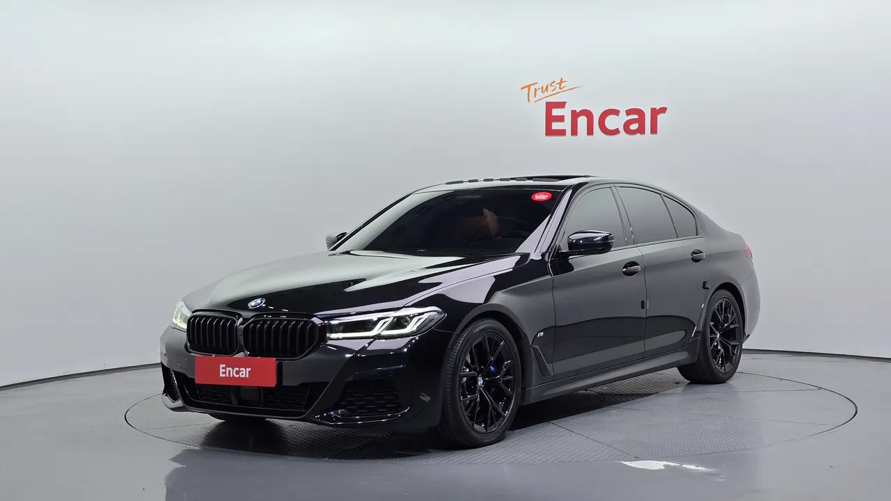 2022 BMW 5-Series 520i M Sport