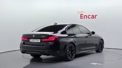 2022 BMW 5-Series 520i M Sport — фото 2