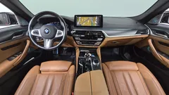 2022 BMW 5-Series 520i M Sport — фото 7
