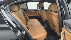 2022 BMW 5-Series 520i M Sport — фото 19