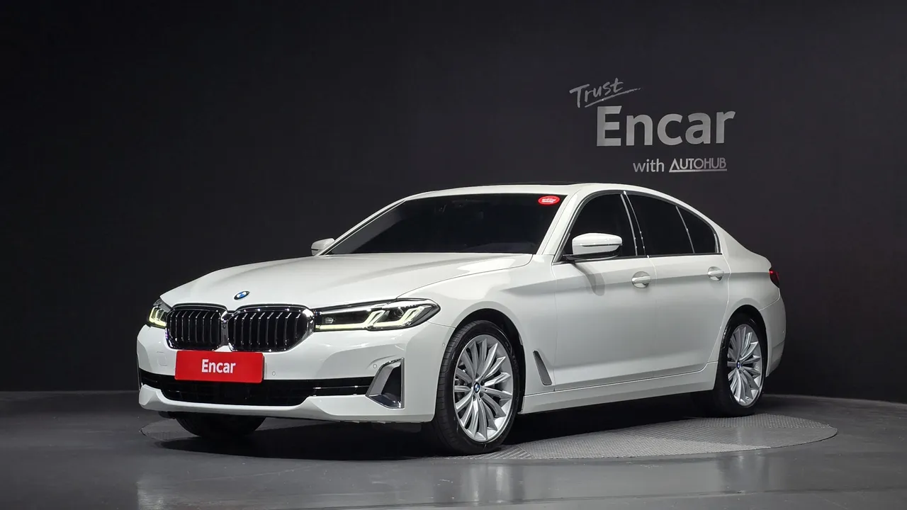 2023 BMW 5-Series 530i xDrive Luxury