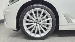 2023 BMW 5-Series 530i xDrive Luxury — фото 5