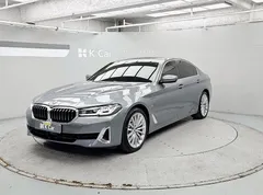 2023 BMW 5-Series 530e Luxury — фото 11