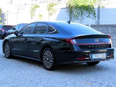 2023 Hyundai Sonata Premium Plus — фото 2
