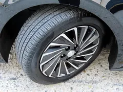 2023 Hyundai Sonata Premium Plus — фото 5