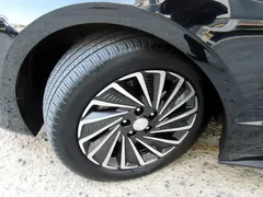 2023 Hyundai Sonata Premium Plus — фото 5