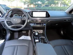 2023 Hyundai Sonata Premium Plus — фото 7
