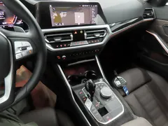 2022 BMW 3-Series 320i Touring Luxury — фото 18