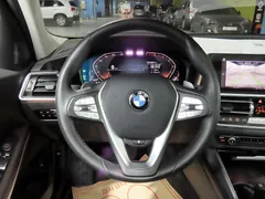 2022 BMW 3-Series 320i Touring Luxury — фото 20