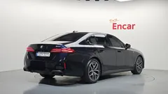 2024 BMW 5-Series 520i M Sport — фото 2