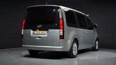 2023 Hyundai Staria Tourer 11-Seater — фото 2