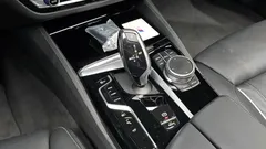 2022 BMW 5-Series 530e M Sport — фото 9