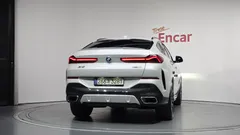 2024 BMW X6 xDrive40i M Sport — фото 4