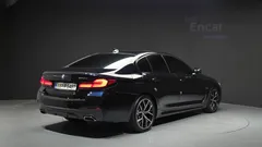 2022 BMW 5-Series 530e M Sport — фото 2