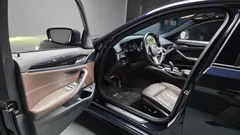 2022 BMW 5-Series 530e M Sport — фото 10