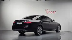2023 Mercedes-Benz E-Class E300e 4MATIC Exclusive — фото 2