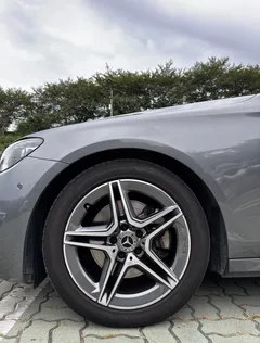 2023 Mercedes-Benz E-Class E250 AMG Line — фото 5