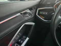2022 Audi Q3 35 TDI Premium — фото 10