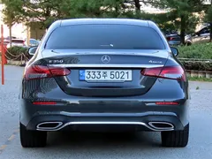 2022 Mercedes-Benz E-Class E350 4MATIC AMG Line — фото 4
