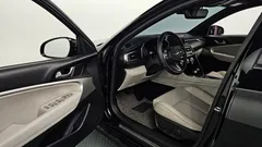 2022 Genesis G70 Gasoline 2.0T 4WD — фото 10