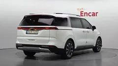 2023 Kia Carnival Diesel 9-Seater Prestige — фото 2