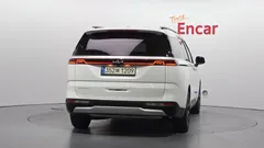2023 Kia Carnival Diesel 9-Seater Prestige — фото 4