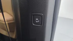 2023 Kia Carnival Diesel 9-Seater Prestige — фото 16
