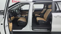 2023 Kia Carnival Diesel 9-Seater Prestige — фото 19